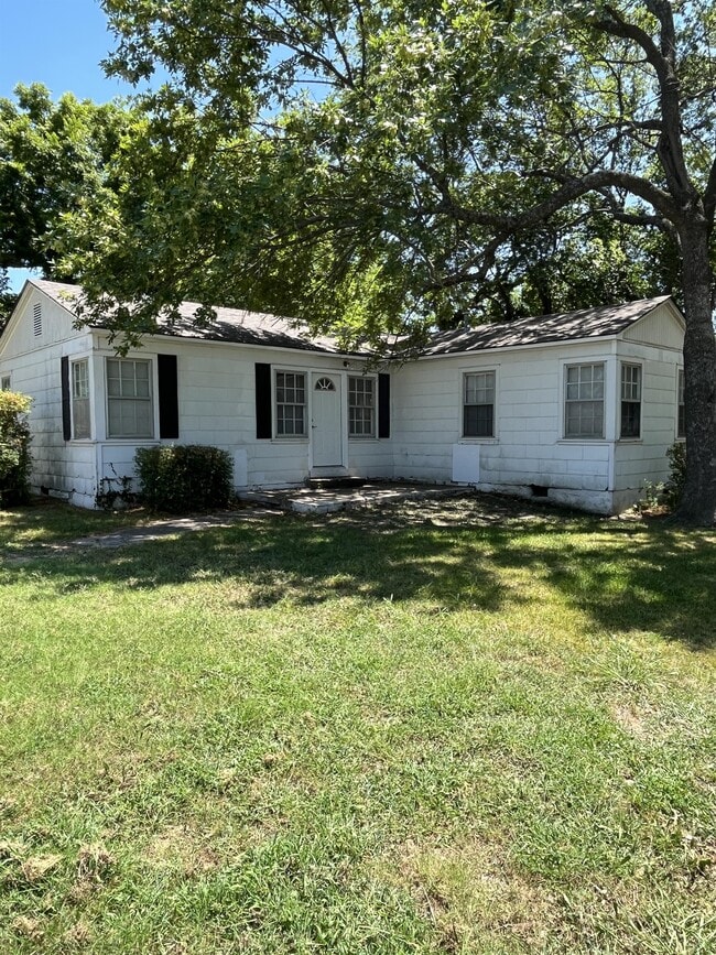 property at 1000 S Stockton Ave