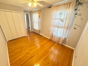 34 Almont St, Unit 3 in Medford, MA - Building Photo - Building Photo