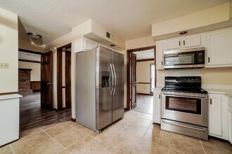 2834 Lanthorn Dr in Memphis, TN - Building Photo - Building Photo
