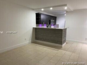 2500 W 67th Pl-Unit -11-26 in Hialeah, FL - Building Photo - Building Photo