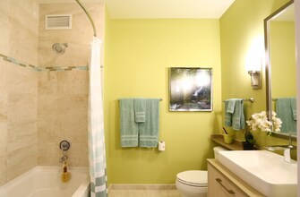 360 W Illinois St in Chicago, IL - Building Photo - Building Photo