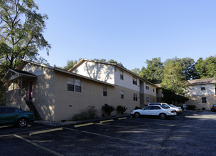 Creekside Woods Apartments in Jacksonville, FL - Building Photo - Building Photo