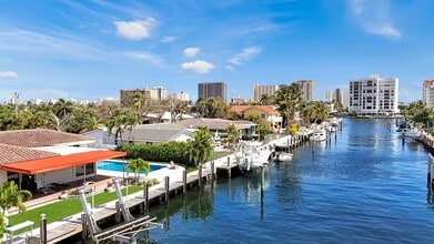 2724 NE 10th St in Pompano Beach, FL - Building Photo - Building Photo