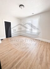 12 Wentz Ave in Shelby, OH - Building Photo - Building Photo