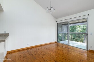 2 Sparrowhawk Ln in Agoura Hills, CA - Building Photo - Building Photo