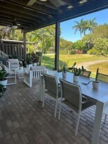 10923 NW 70th St in Doral, FL - Building Photo