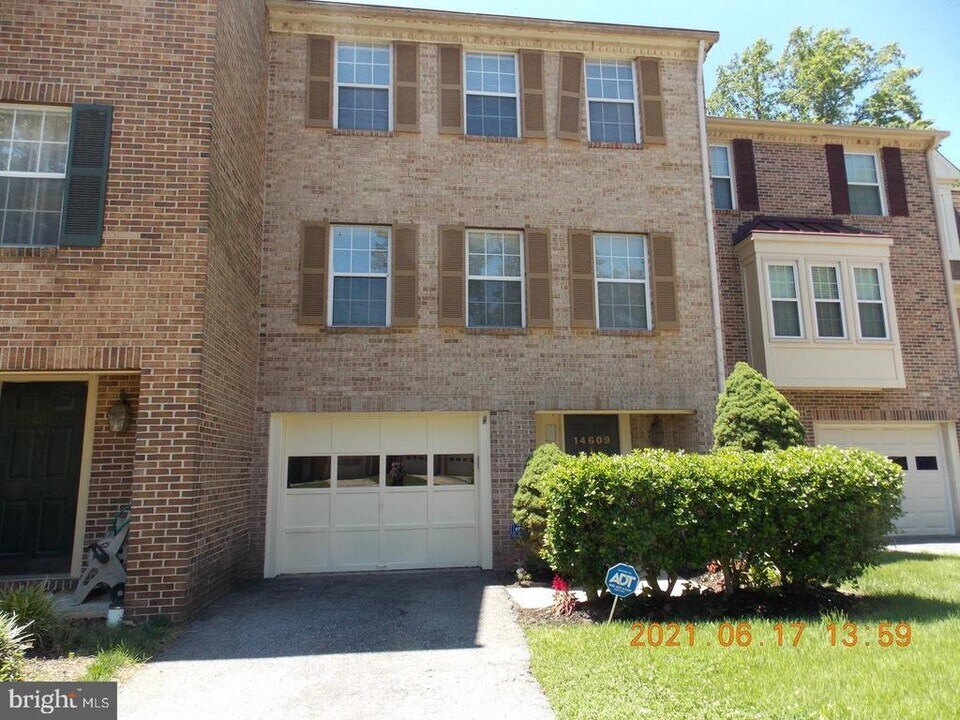 14609 Gov Sprigg Pl in Upper Marlboro, MD - Building Photo