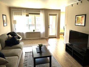 7001 Sand Point Way NE, Unit C412 in Seattle, WA - Building Photo - Building Photo