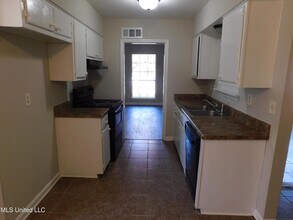 2775 Normandy Cove in Horn Lake, MS - Building Photo - Building Photo