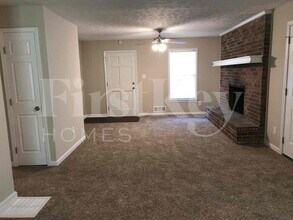 5705 Hiram Lithia Springs Rd SW in Powder Springs, GA - Building Photo - Building Photo