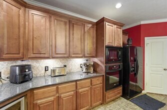2646 Couch in Houston, TX - Building Photo - Building Photo