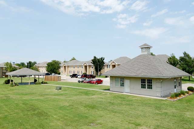 Rolling Hills at Elm Creek in Owasso, OK - Building Photo - Building Photo