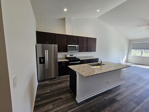 69 Olympus Dr in Tinley Park, IL - Building Photo - Building Photo