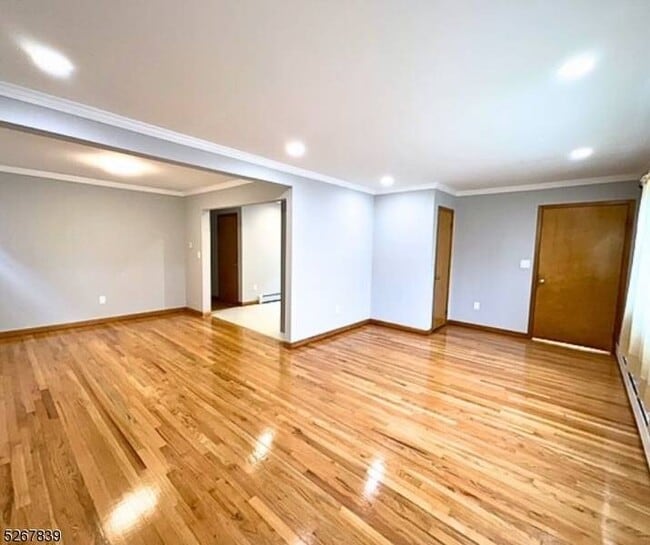 400 Kennedy Dr in Linden, NJ - Building Photo - Building Photo