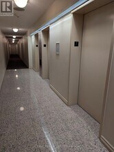 400 Webb Dr in Mississauga, ON - Building Photo - Building Photo