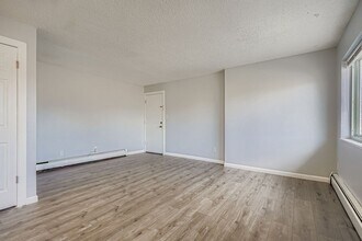 2880 Eliot Cir in Westminster, CO - Foto de edificio - Building Photo