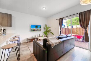 171 NW 158th St, Unit FL1-ID1022254P in Miami, FL - Building Photo