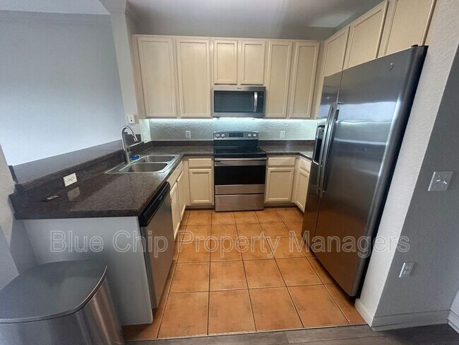 14200 Avalon Rd in Winter Garden, FL - Building Photo - Building Photo