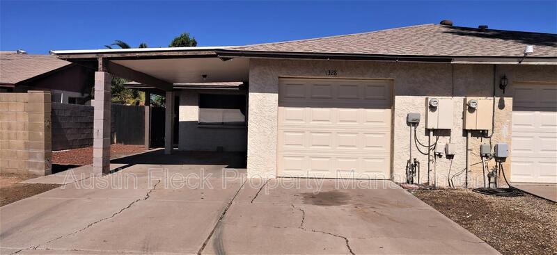 1328 E Hopi Cir in Mesa, AZ - Building Photo