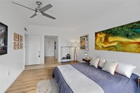 12 Farrey Ln, Unit 310 in Miami Beach, FL - Building Photo - Building Photo