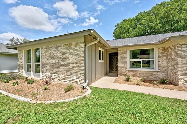 2313 Aldford Dr in Austin, TX - Building Photo - Building Photo