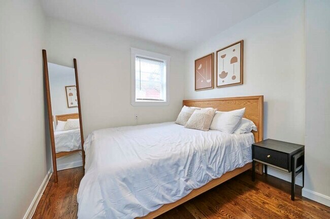 243 E St, Unit 2 in Boston, MA - Building Photo - Building Photo
