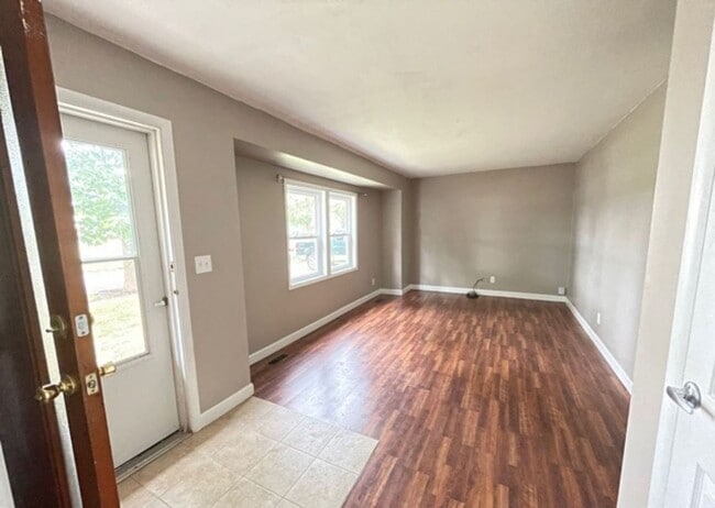 1433 Dillon Dr in Normal, IL - Building Photo - Building Photo