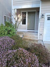 293 NE Miramar Cir in Bremerton, WA - Building Photo - Building Photo