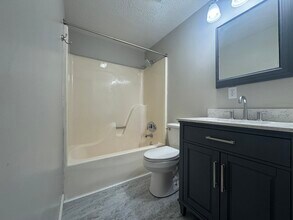 2105 Park Ave, Unit C in Paducah, KY - Building Photo - Building Photo