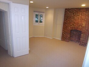 1906 Calvert St NW-Unit -01 in Washington, DC - Building Photo - Building Photo