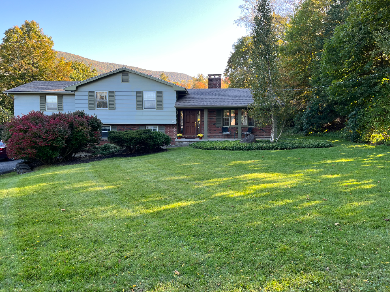 59 Longview Terrace in Williamstown, MA - Building Photo