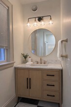 2435 Williams Ave, Unit 1 in Cincinnati, OH - Building Photo - Building Photo