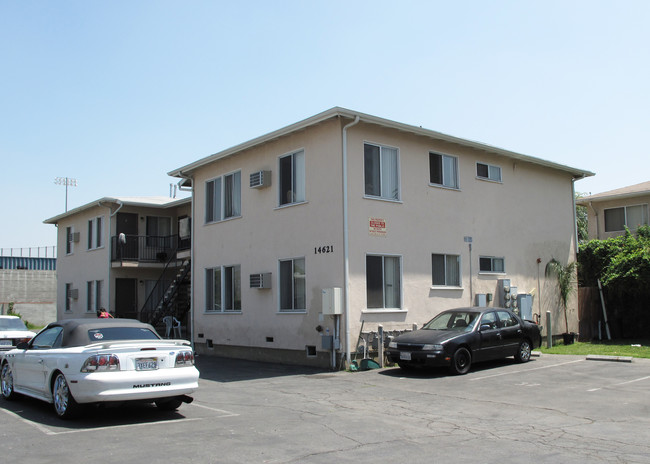 14623 Blythe St 4 in Van Nuys, CA - Building Photo - Building Photo