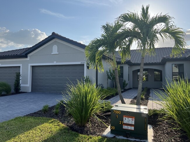 14389 Eagle Branch Dr in Nokomis, FL - Building Photo - Building Photo