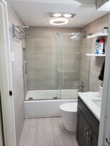 2201 L St NW, Unit 204 in Washington, DC - Building Photo