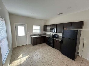 10 Garden Ridge Dr in Edinburg, TX - Building Photo - Building Photo