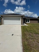 1209 Banjo Ct in La Belle, FL - Building Photo