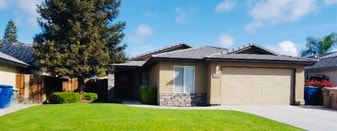 5904 Pine Canyon Dr, Unit A01 in Bakersfield, CA - Building Photo