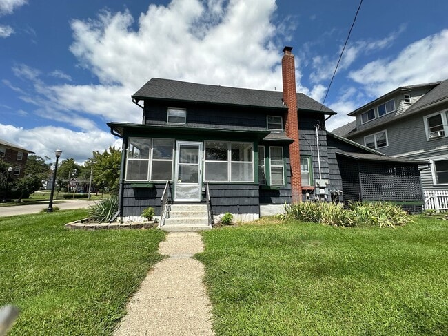 property at 346 W Wesley St