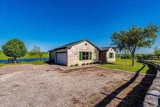 1644 Co Rd 139 in Hutto, TX - Building Photo - Building Photo