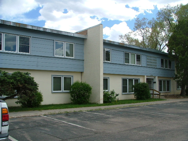 1701 Peach in Los Alamos, NM - Building Photo