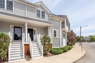 504 Sea St in Quincy, MA - Building Photo