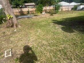 3921 SW 59th Ave in West Park, FL - Building Photo - Building Photo