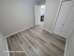 3211 James Mowatt Trail SW in Edmonton, AB - Building Photo - Building Photo