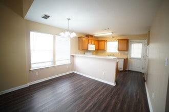 1949 Nena Hills Dr in Tallahassee, FL - Building Photo - Building Photo