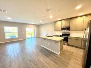 2774 Narcoossee Cmns Wy in St. Cloud, FL - Building Photo - Building Photo