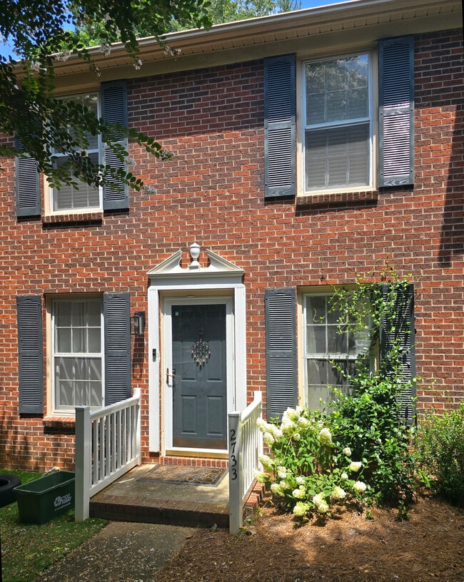property at 2733 Crosswinds Dr