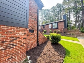 531 Coronation Dr in Fayetteville, NC - Building Photo - Building Photo