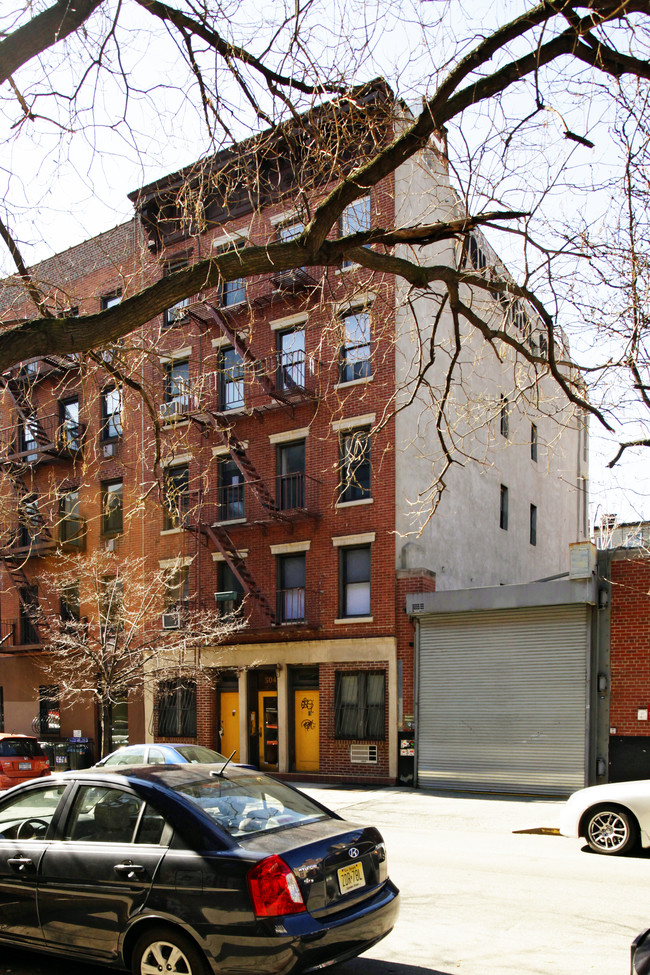 504 E 6th St in New York, NY - Building Photo - Building Photo