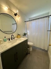 1465 Vaquero Gln in Escondido, CA - Foto de edificio - Building Photo